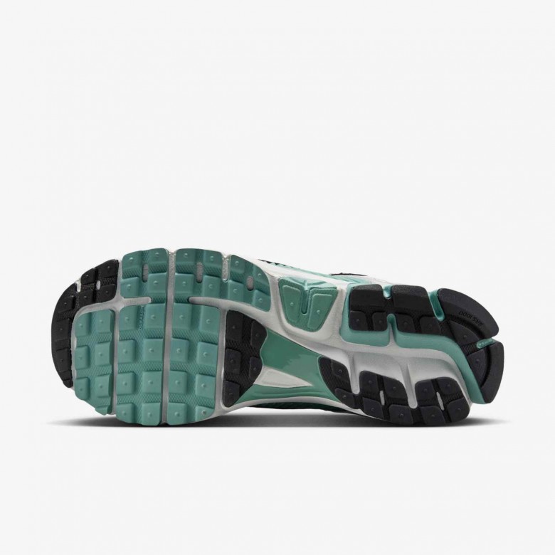 Nike Zoom Vomero 5 Nike Zoom Vomero 5