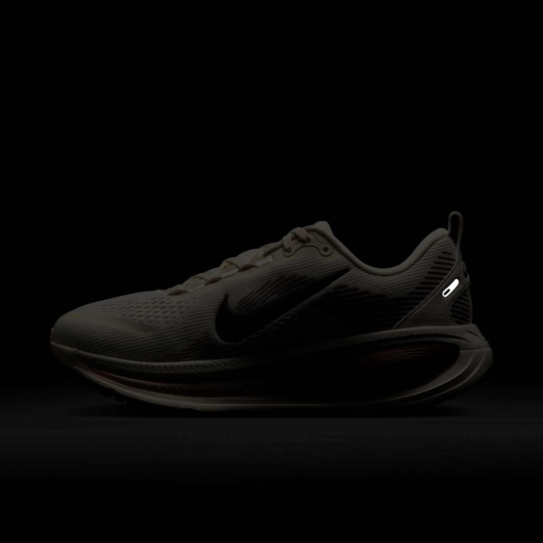 Nike Vomero 18 Nike Vomero 18