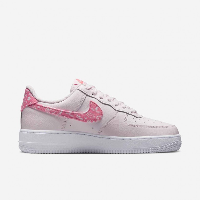 Nike Air Force 1 '07 Nike Air Force 1 '07