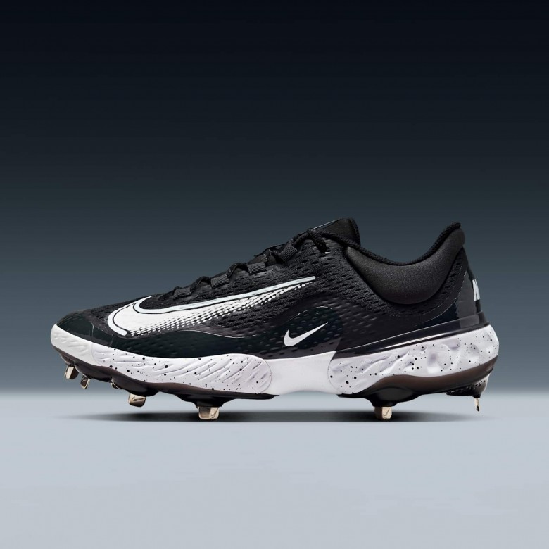 Nike Alpha Huarache Elite 4 Low Nike Alpha Huarache Elite 4 Low