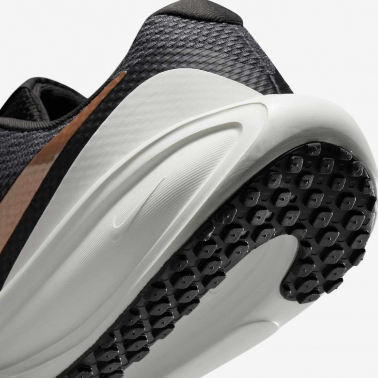 Nike Revolution 8 Nike Revolution 8