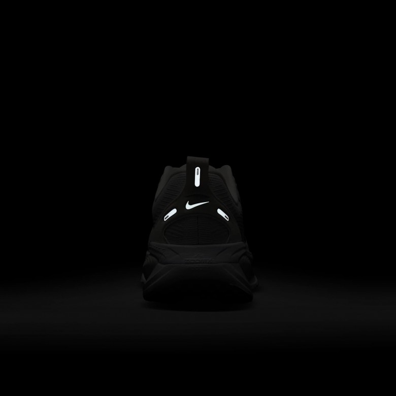 Nike Vomero 18 Nike Vomero 18