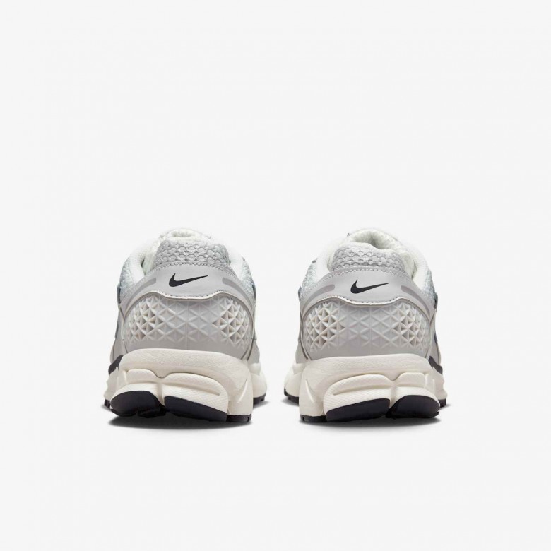 Nike Zoom Vomero 5 Nike Zoom Vomero 5