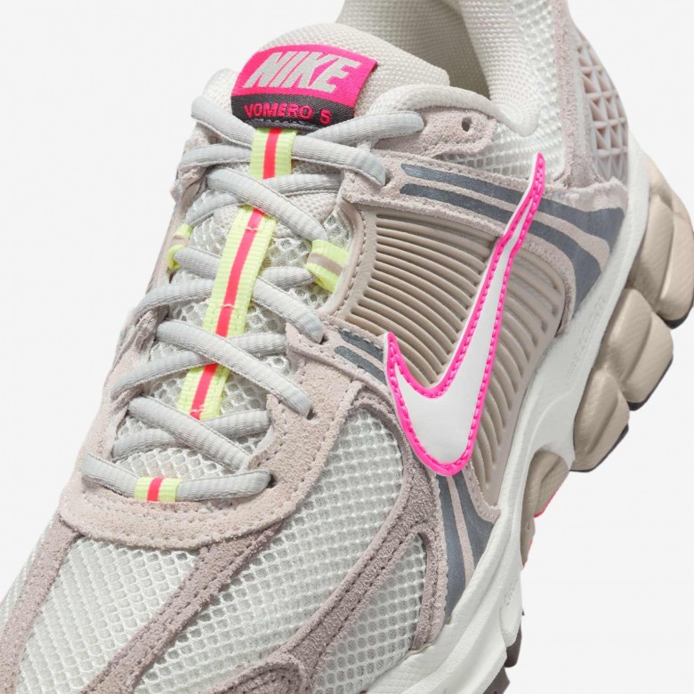 Nike Zoom Vomero 5 Nike Zoom Vomero 5