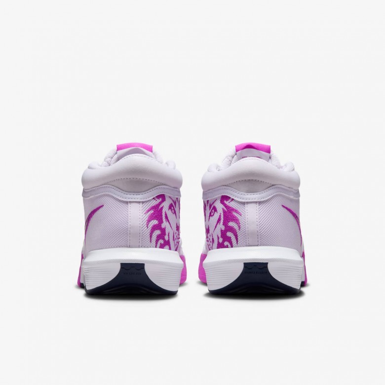 LeBron Witness VIII LeBron Witness VIII