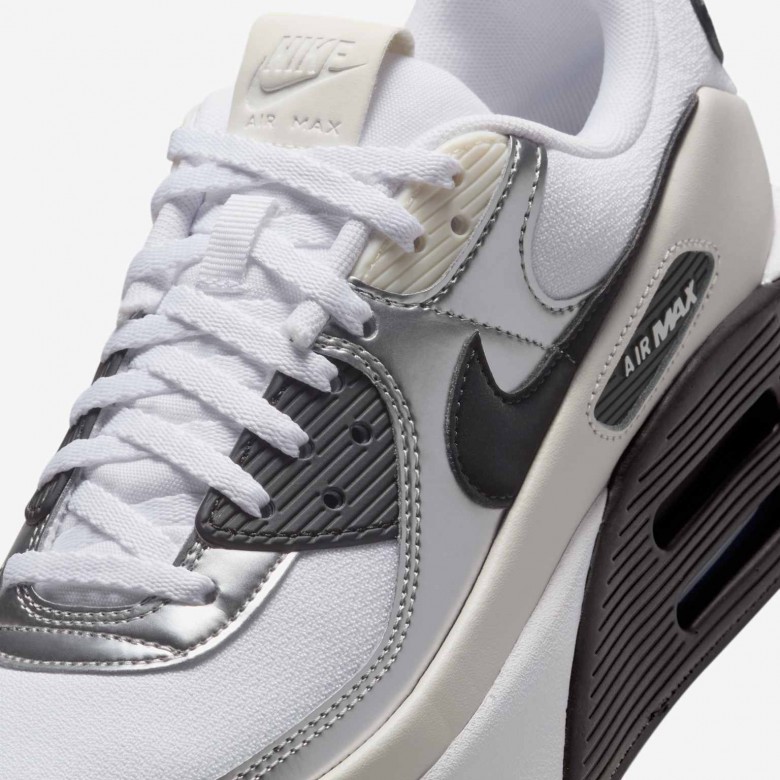 Nike Air Max 90 LV8 Nike Air Max 90 LV8