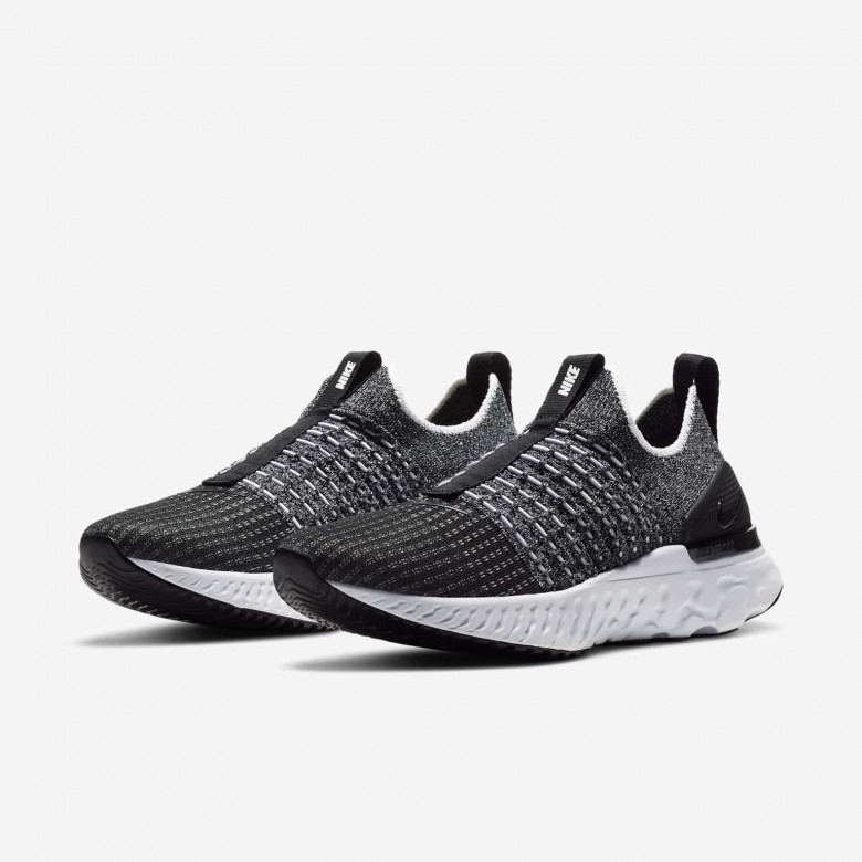 Nike Phantom Run 2 Nike Phantom Run 2