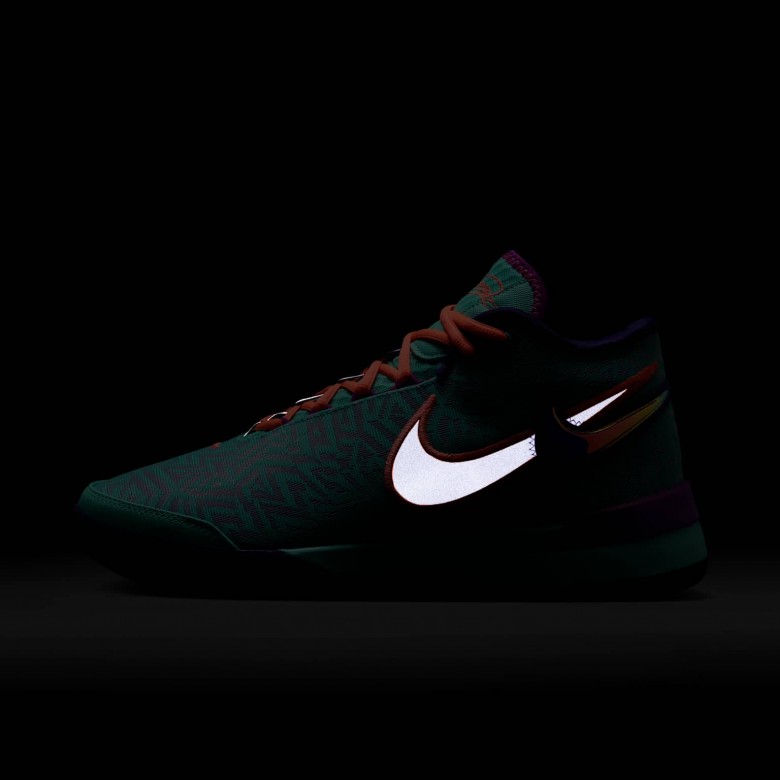 LeBron NXXT Genisus LeBron NXXT Genisus