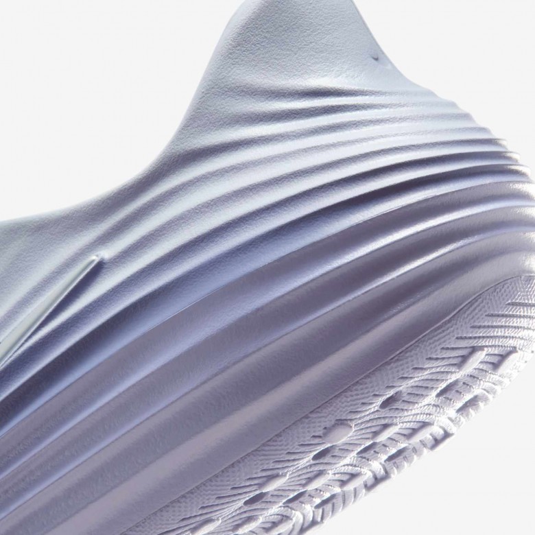 Nike ReactX Rejuven8 Nike ReactX Rejuven8