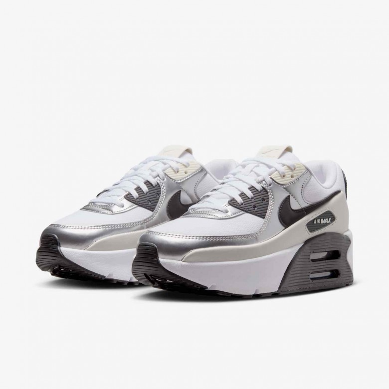 Nike Air Max 90 LV8 Nike Air Max 90 LV8