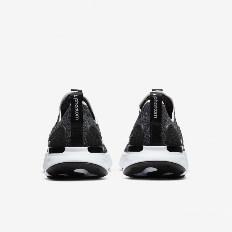 Nike Phantom Run 2 Nike Phantom Run 2