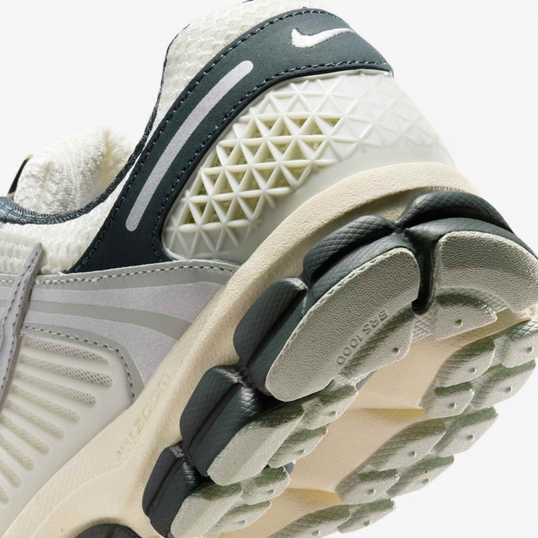 Nike Zoom Vomero 5 Nike Zoom Vomero 5