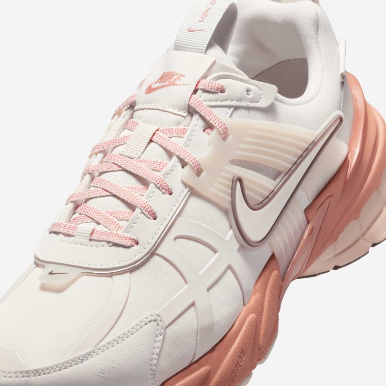 Nike V2K Run GORE-TEX Nike V2K Run GORE-TEX