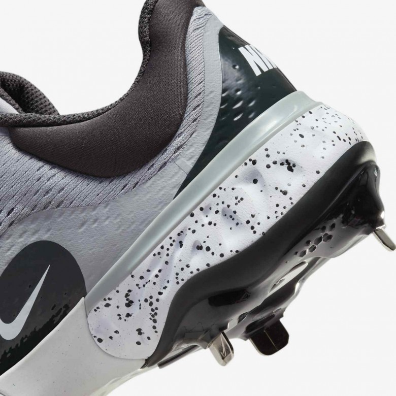 Nike Alpha Huarache Elite 4 Low Nike Alpha Huarache Elite 4 Low