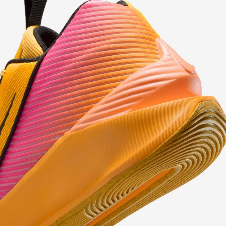 Nike G.T. Jump Academy Nike G.T. Jump Academy