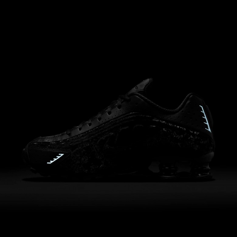 Nike Shox R4 Nike Shox R4